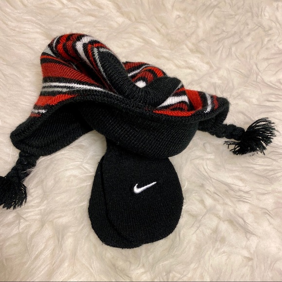 EUC✨Nike Baby Hat & Glove Set - Picture 2 of 3